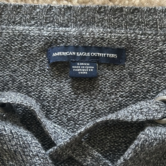 American Eagle Sweater Size S - Picture 2 of 4